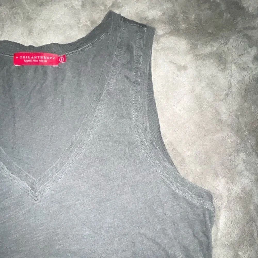 n:PHILANTHROPY Distressed Muscle Tee - Picture 6 of 9
